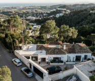 Четырехкомнатная вилла в El Madroñal с террасой 255 кв.м