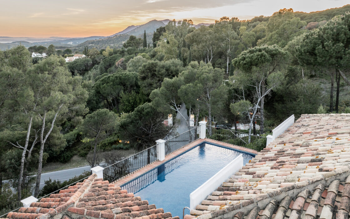 Четырехкомнатная вилла в El Madroñal с террасой 255 кв.м