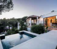 Четырехкомнатная вилла в El Madroñal с террасой 255 кв.м