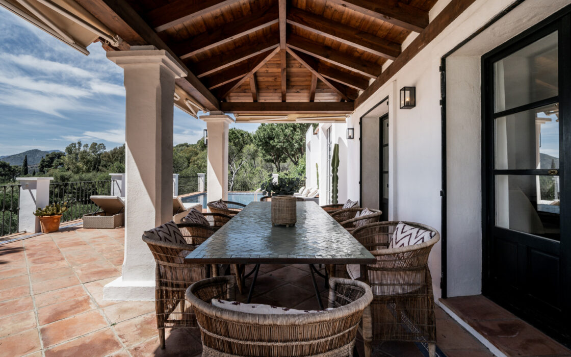 Четырехкомнатная вилла в El Madroñal с террасой 255 кв.м