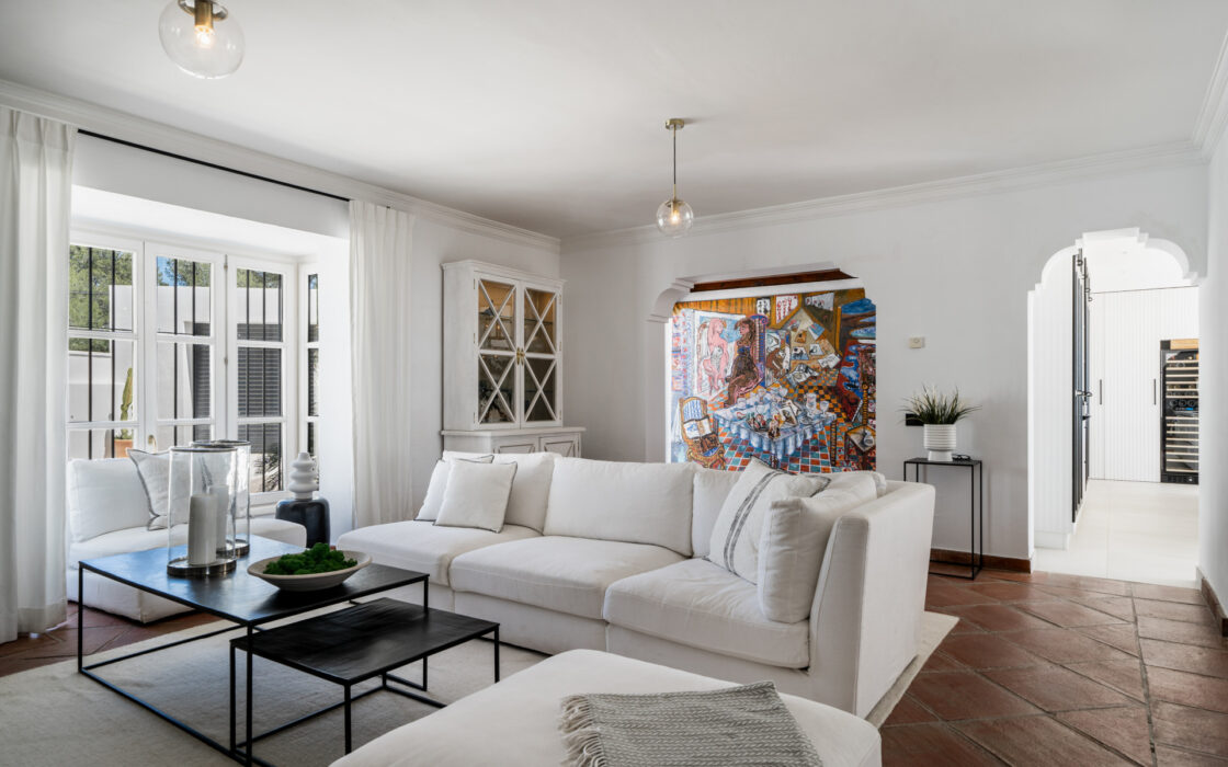 Четырехкомнатная вилла в El Madroñal с террасой 255 кв.м