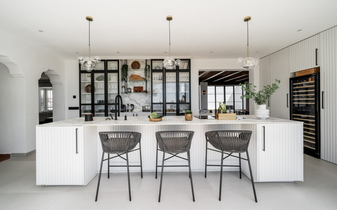 Четырехкомнатная вилла в El Madroñal с террасой 255 кв.м