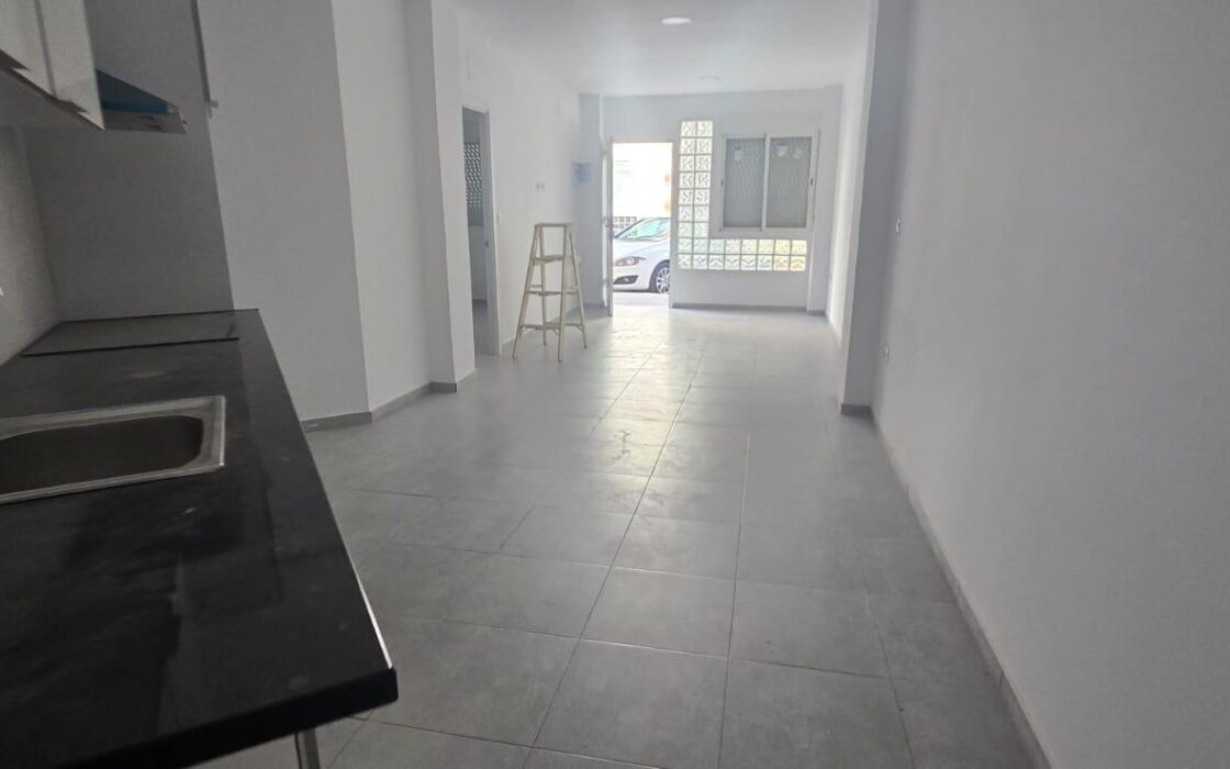 Апартаменты 59 кв.м в Аликанте, удобное месторасположение