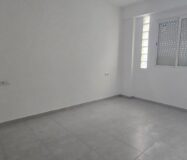 Апартаменты 59 кв.м в Аликанте, удобное месторасположение