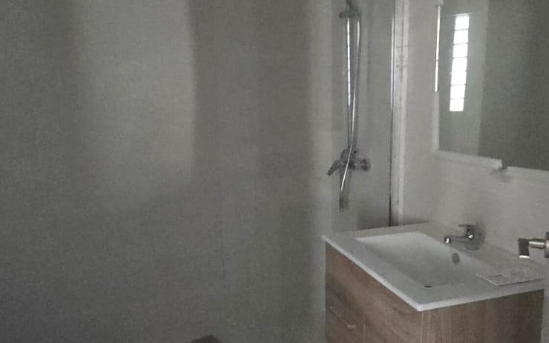 Апартаменты 59 кв.м в Аликанте, удобное месторасположение