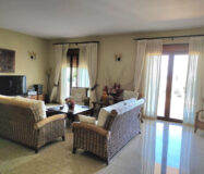 Вилла 489 кв.м в La Sierrezuela с террасой и мебелью