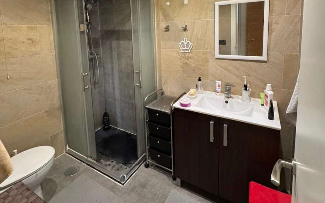 Квартира 3 спальни с террасой в Аликанте 91 кв.м