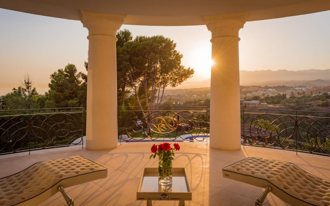 Вилла на Востоке Марбельи, 7 спален, терраса, 1190 кв.м.