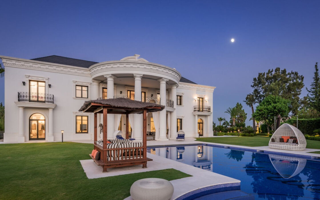 Вилла на Востоке Марбельи, 7 спален, терраса, 1190 кв.м.