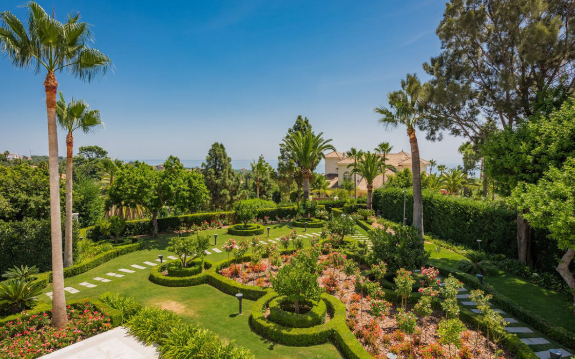 Вилла на Востоке Марбельи, 7 спален, терраса, 1190 кв.м.