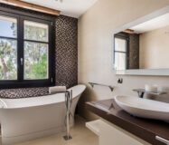 Вилла на Востоке Марбельи, 7 спален, терраса, 1190 кв.м.