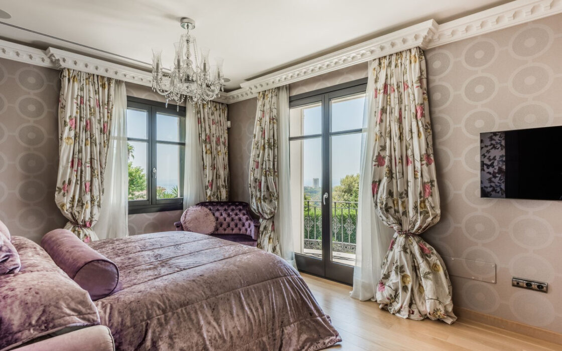 Вилла на Востоке Марбельи, 7 спален, терраса, 1190 кв.м.