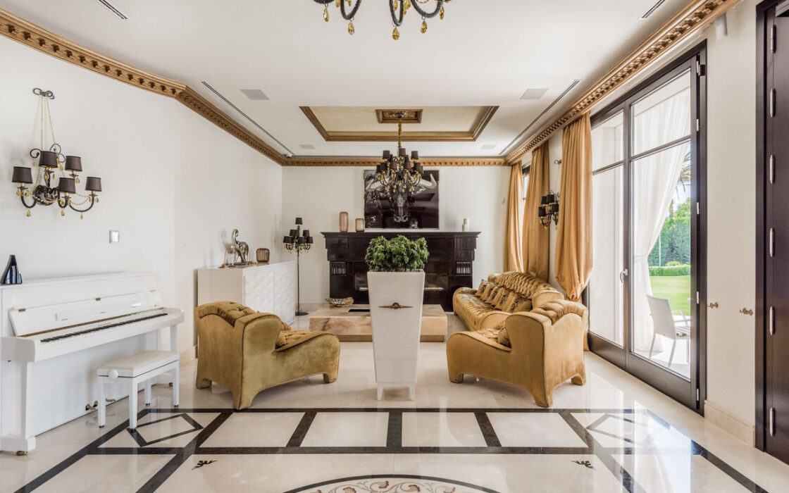 Вилла на Востоке Марбельи, 7 спален, терраса, 1190 кв.м.