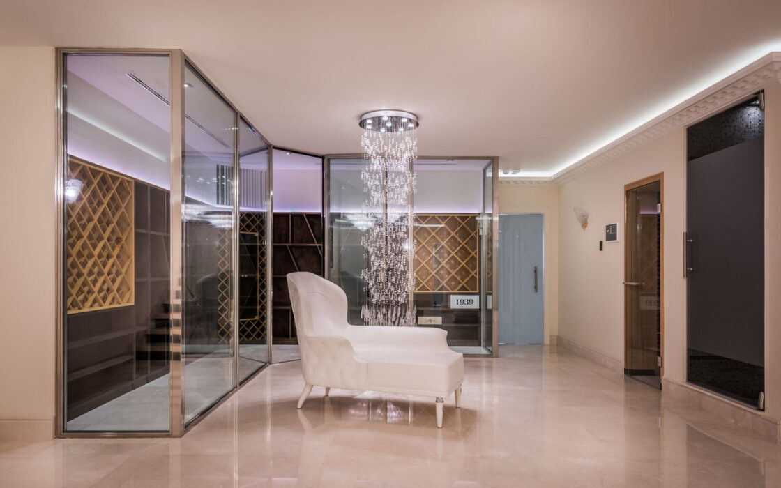 Вилла на Востоке Марбельи, 7 спален, терраса, 1190 кв.м.