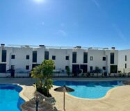 Современная квартира в Пилар-де-ла-Орадада с террасой 61 кв.м