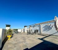 Современная квартира в Пилар-де-ла-Орадада с террасой 61 кв.м