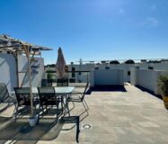 Современная квартира в Пилар-де-ла-Орадада с террасой 61 кв.м