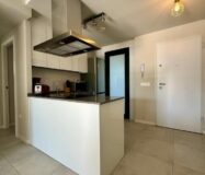 Современная квартира в Пилар-де-ла-Орадада с террасой 61 кв.м