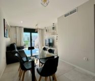 Современная квартира в Пилар-де-ла-Орадада с террасой 61 кв.м