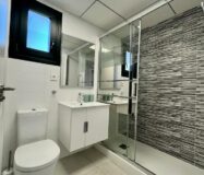 Современная квартира в Пилар-де-ла-Орадада с террасой 61 кв.м