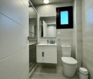 Современная квартира в Пилар-де-ла-Орадада с террасой 61 кв.м