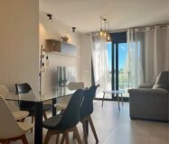 Современная квартира с балконом в Пилар-де-ла-Орадда 61 кв.м