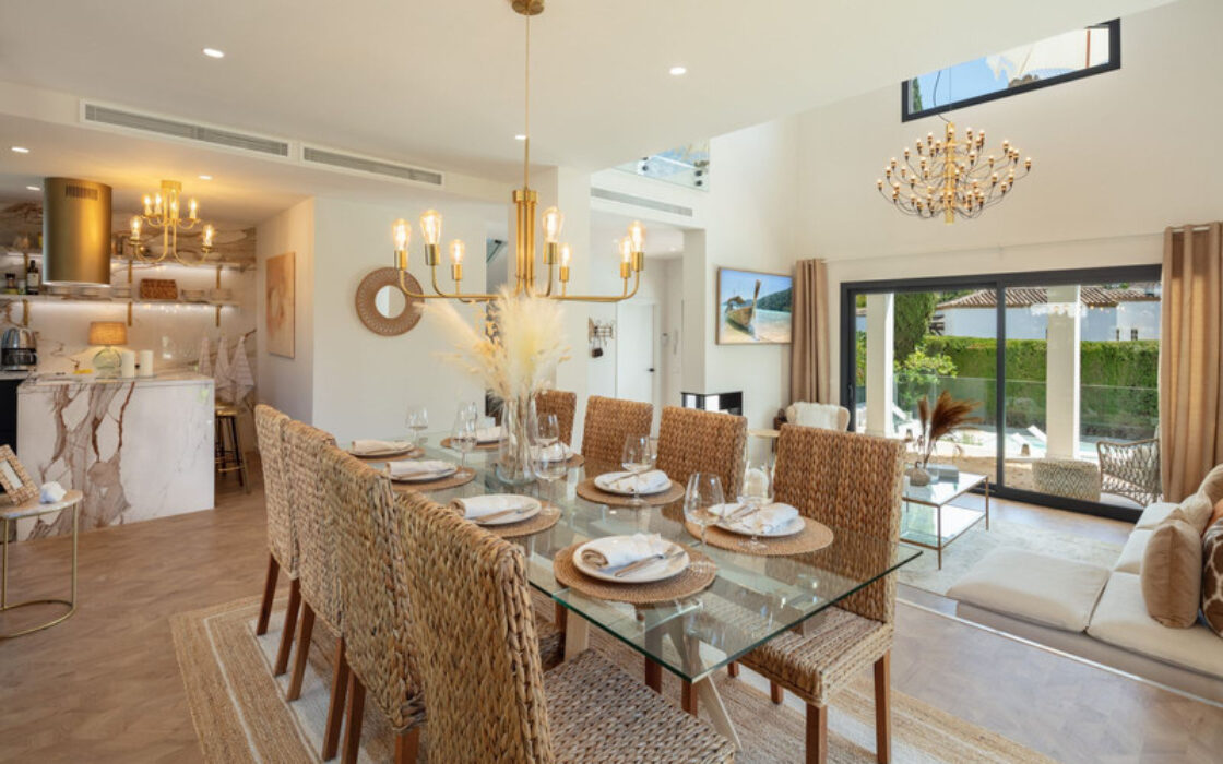 Вілла в Іспанії 235 кв.м з терасою біля моря