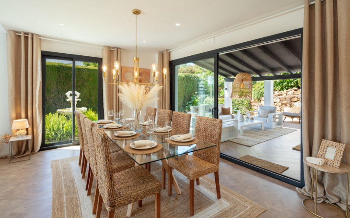 Вілла в Іспанії 235 кв.м з терасою біля моря