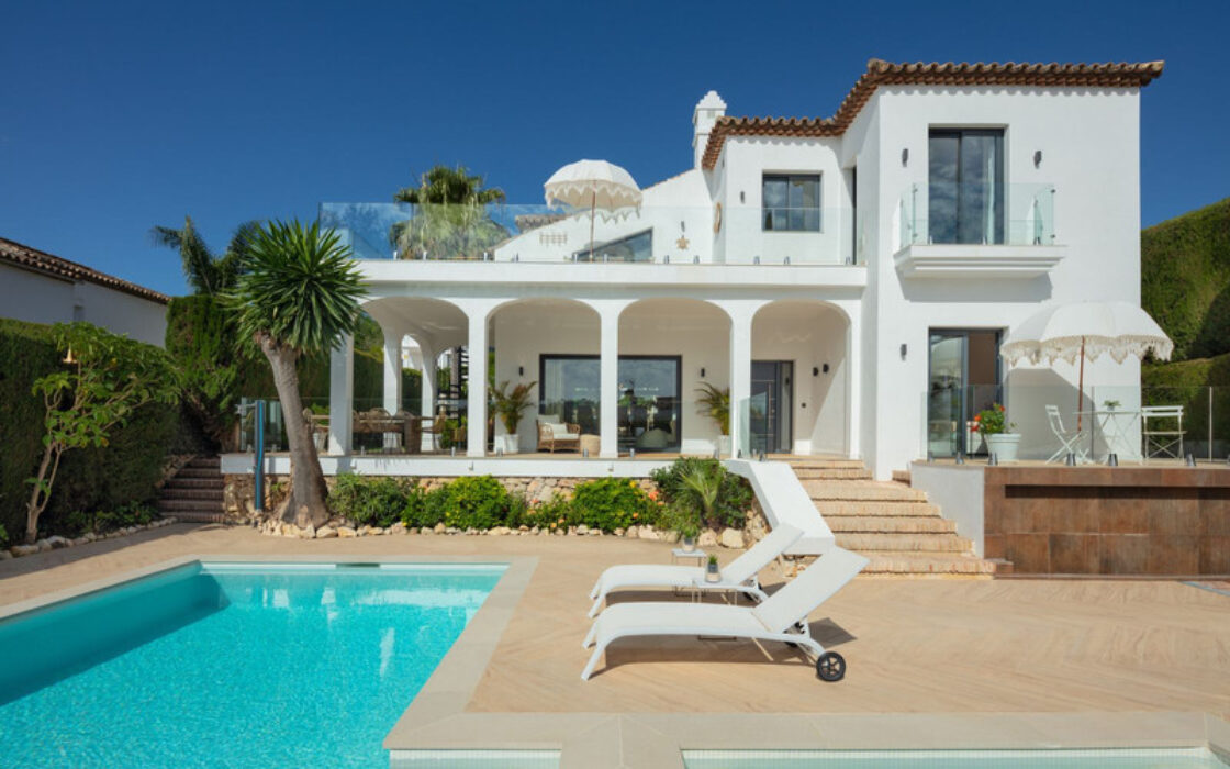 Вілла в Іспанії 235 кв.м з терасою біля моря