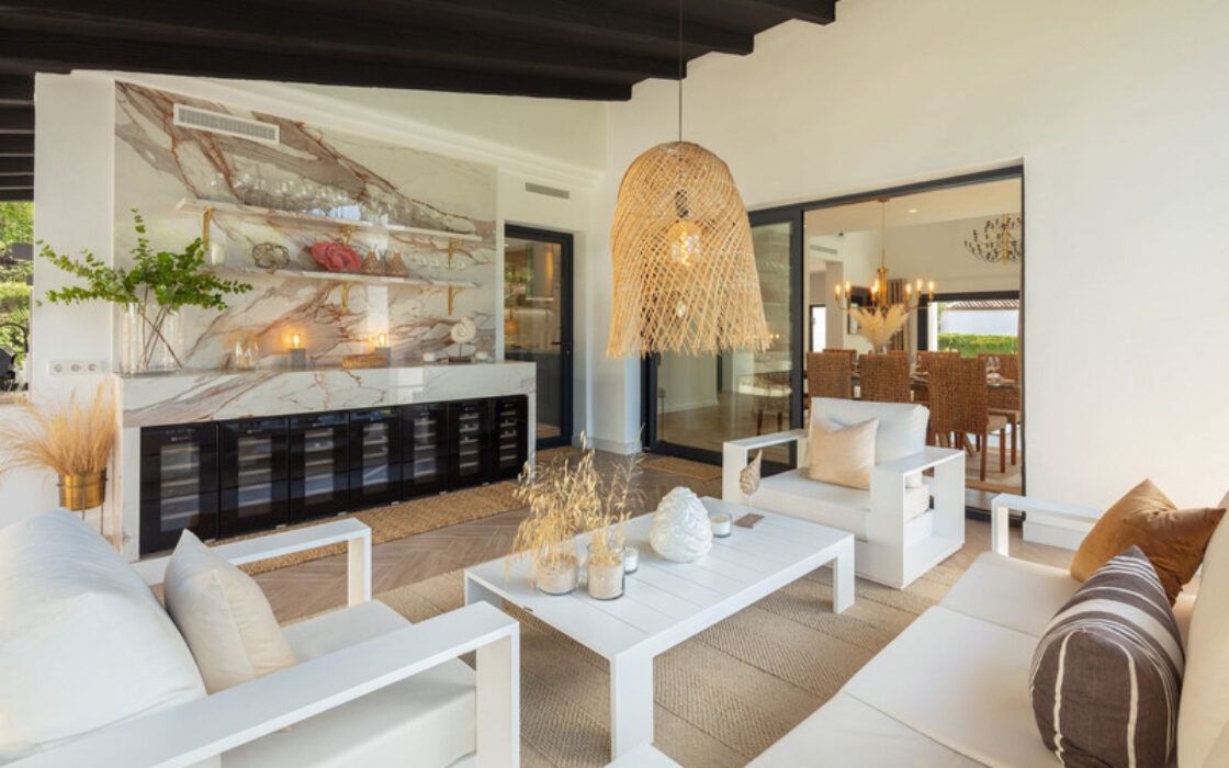 Вілла в Іспанії 235 кв.м з терасою біля моря