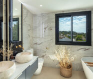 Вілла в Іспанії 235 кв.м з терасою біля моря