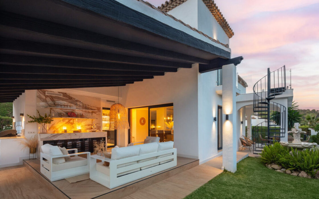 Вілла в Іспанії 235 кв.м з терасою біля моря