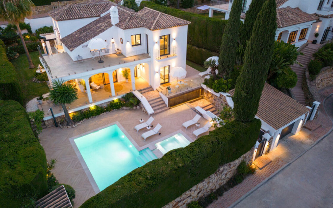 Вілла в Іспанії 235 кв.м з терасою біля моря