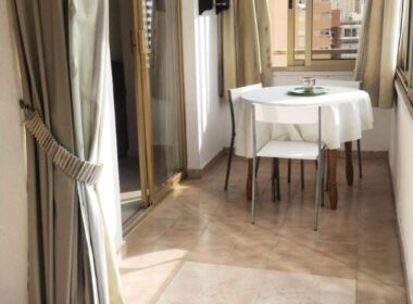 Квартира 54 кв.м з терасою в Бенідормі біля моря