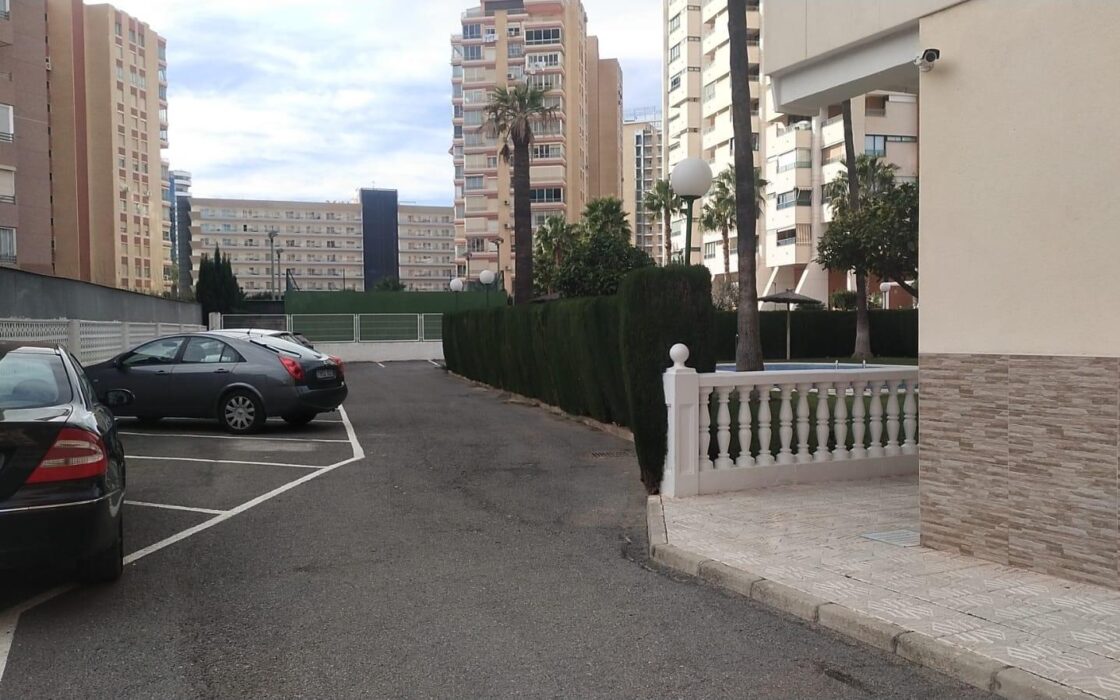 Квартира 54 кв.м с террасой в Бенидорме у моря