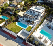 Вілла з терасою в Нойва-Андалусія, 448 кв.м, 6 кімнат