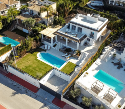 Вилла с террасой в Нойва-Андалусия, 448 кв.м, 6 комнат