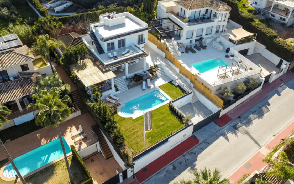 Вілла з терасою в Нойва-Андалусія, 448 кв.м, 6 кімнат