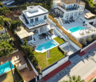 Вілла з терасою в Нойва-Андалусія, 448 кв.м, 6 кімнат