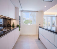 Вілла з терасою в Нойва-Андалусія, 448 кв.м, 6 кімнат