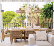 Вілла з терасою в Нойва-Андалусія, 448 кв.м, 6 кімнат