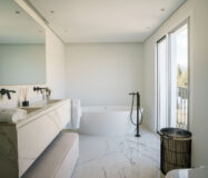 Вілла з терасою в Нойва-Андалусія, 448 кв.м, 6 кімнат