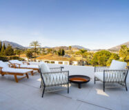 Вілла з терасою в Нойва-Андалусія, 448 кв.м, 6 кімнат