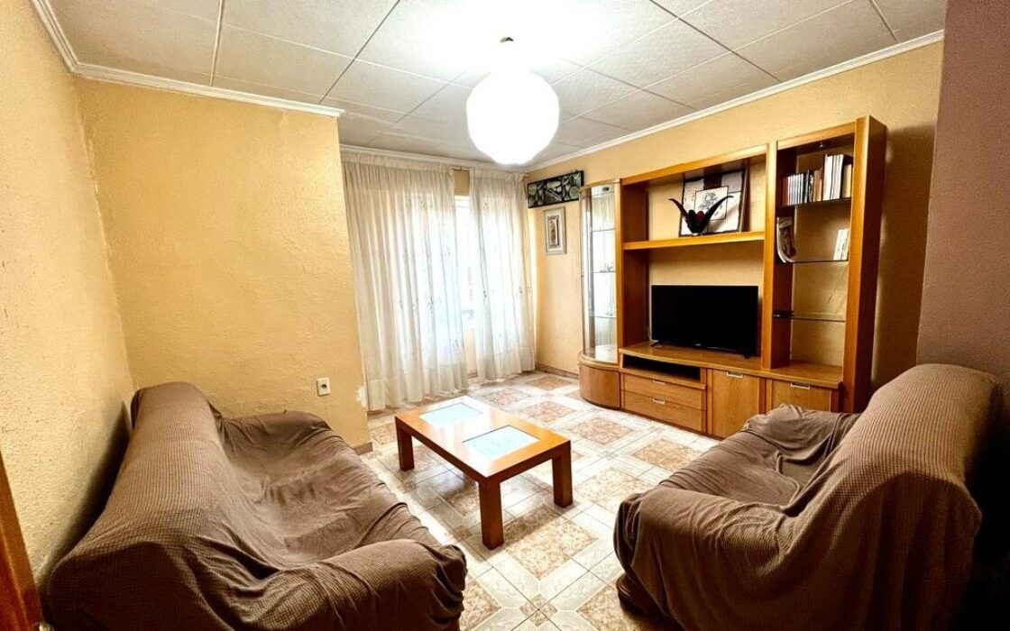 Апартаменти 101 кв.м в Аликанте з 3 спальнями та кондиціонером