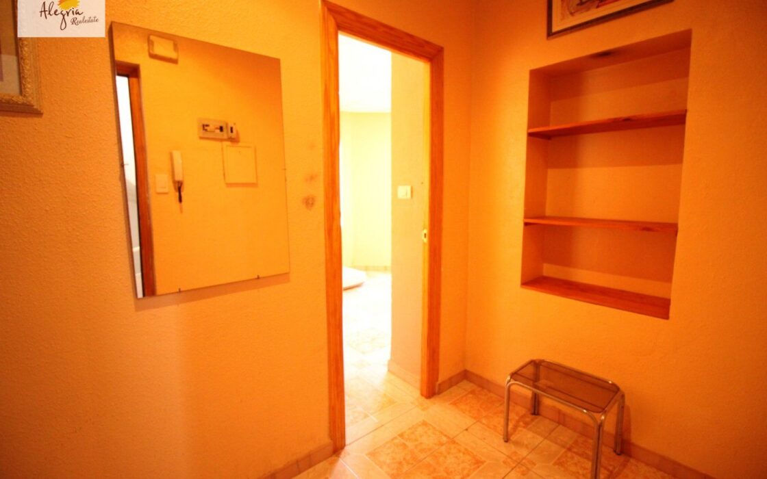 Апартаменти 101 кв.м в Аликанте з 3 спальнями та кондиціонером