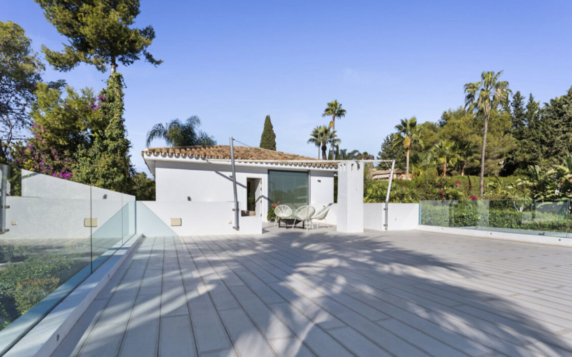 Современная вилла с террасой в Новой Андалусии, 391 кв.м.