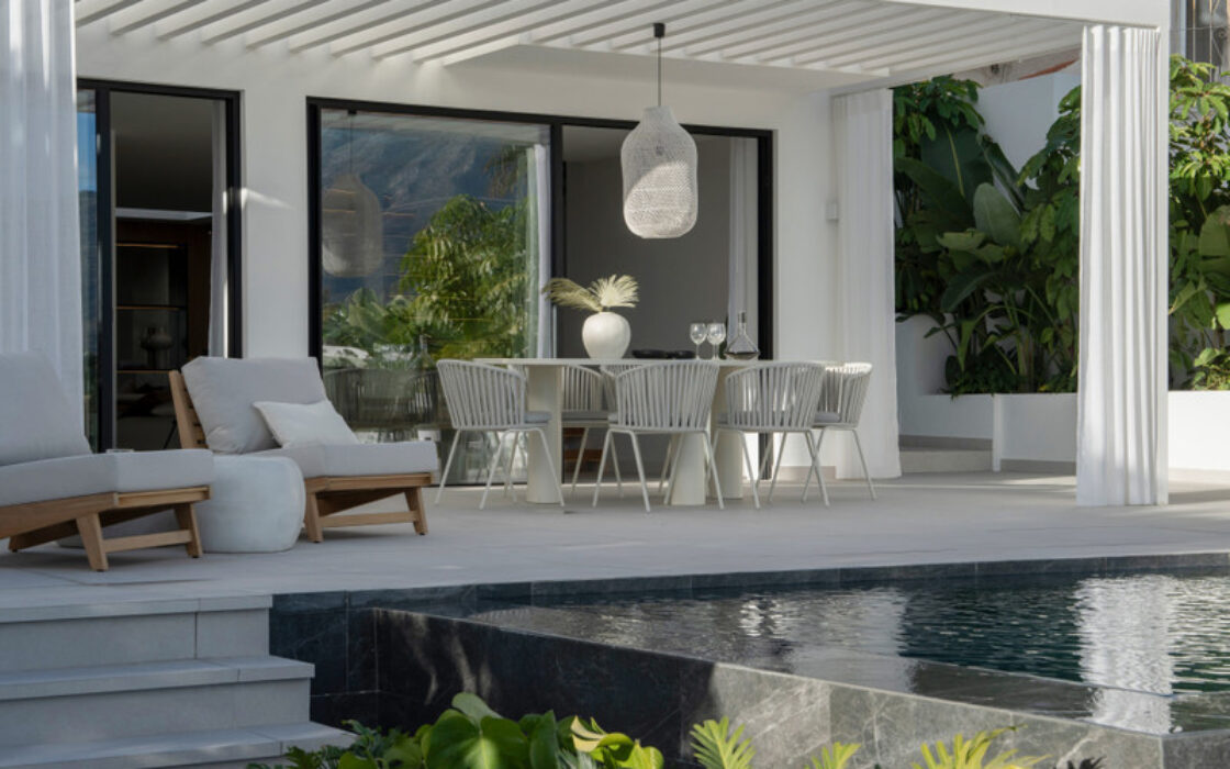 Вілла 6+5 кімнат у Новій Андалусії з терасою біля моря 260 кв.м