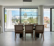 Вілла 6+5 кімнат у Новій Андалусії з терасою біля моря 260 кв.м