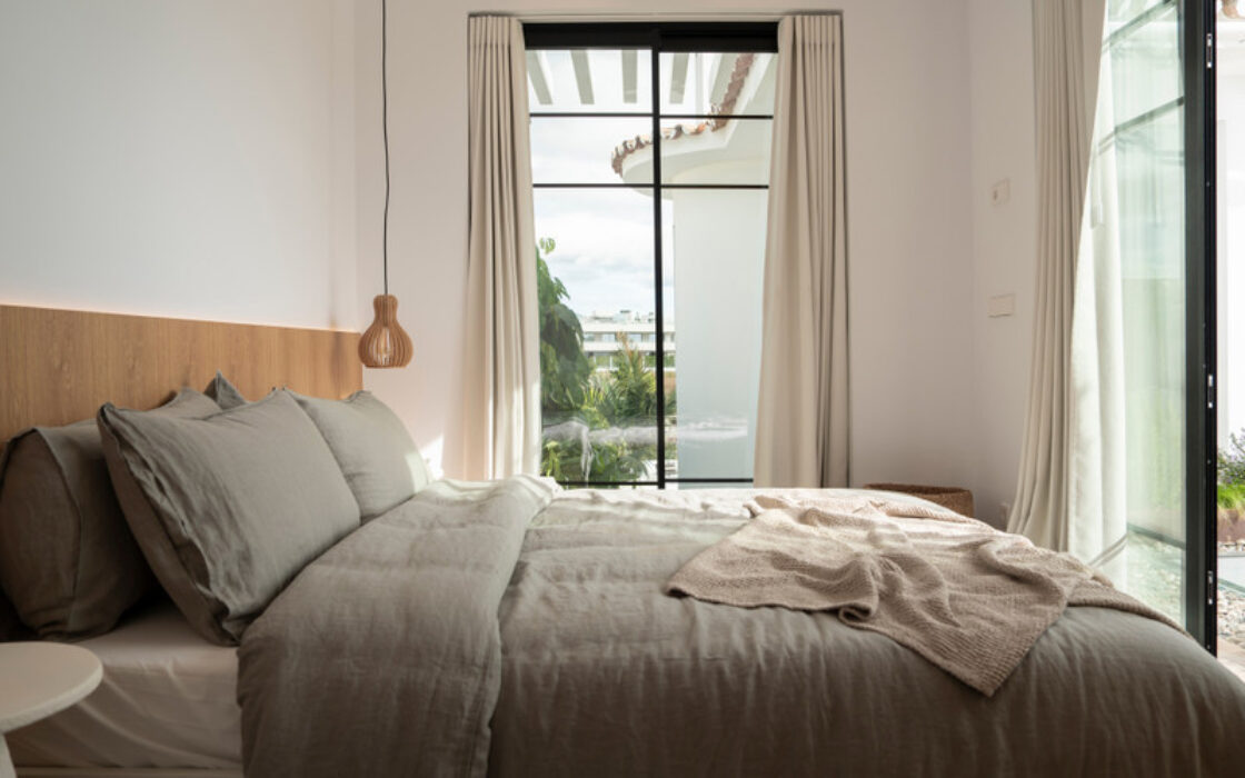 Вілла 6+5 кімнат у Новій Андалусії з терасою біля моря 260 кв.м