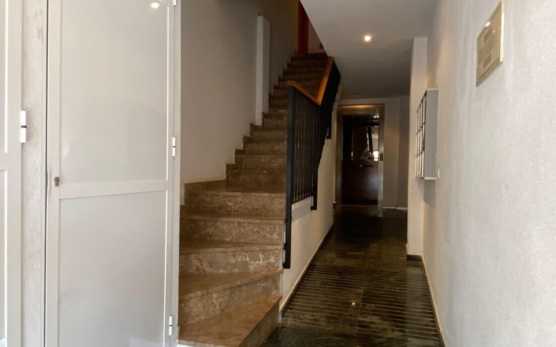 Апартаменты 71 кв.м в Торревьехе с террасой у моря